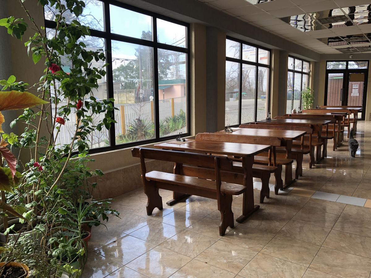Cafe-Hotel Assir Pizunda Exterior foto